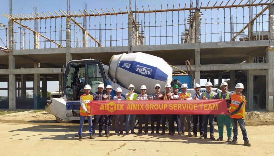 self loading concrete mixer exported