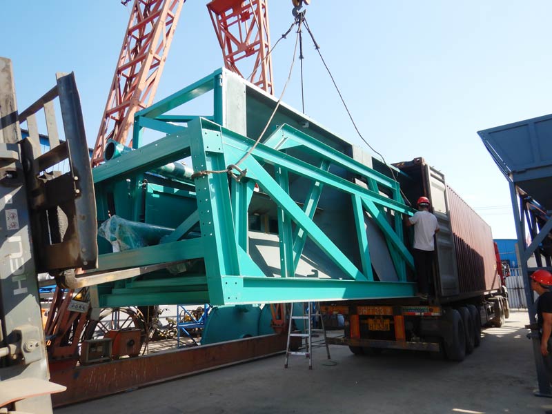 AIMIX 60 mobile batching plant loaded