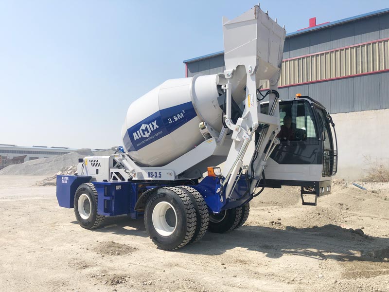AS3.5B self loading mixer