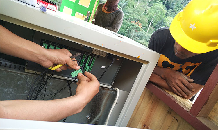 worker training about the concrete plant