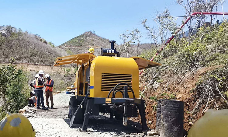 60m3 concrete trailer pump working in Lombok