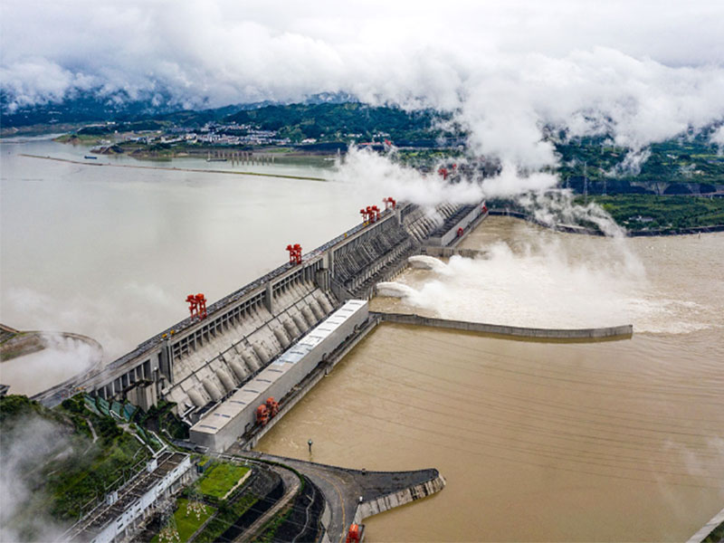 reduce the infiltration of water in the surface of dam