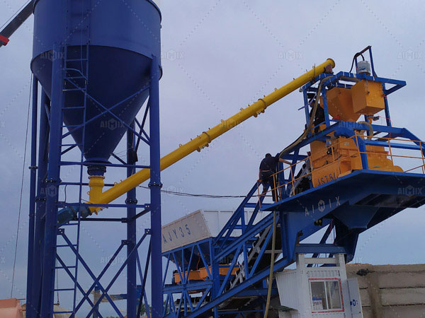 powder delivering system