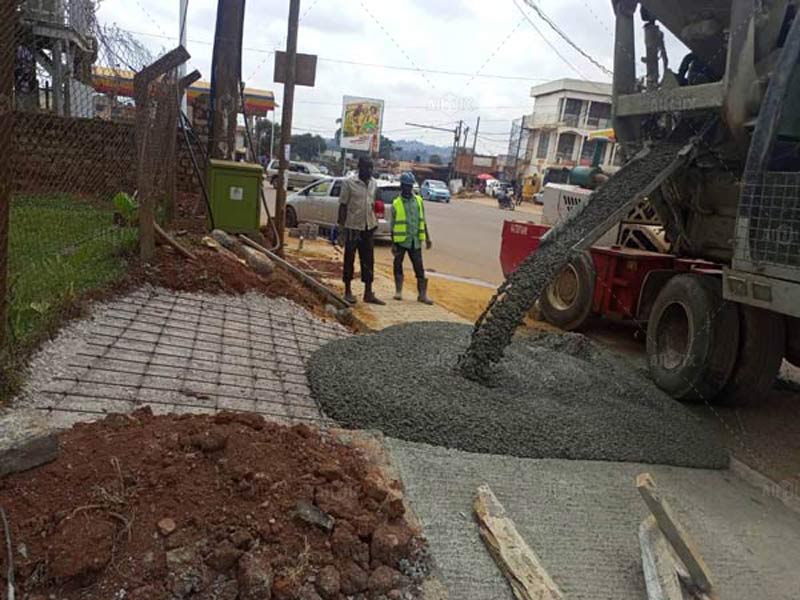 self propelled concrete mixer truck on production