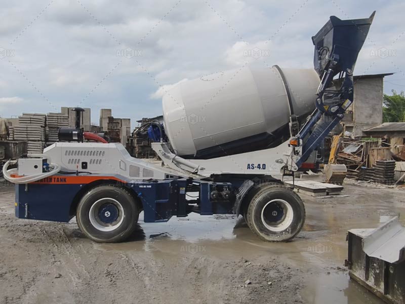 Indonesia mixer beton self loading
