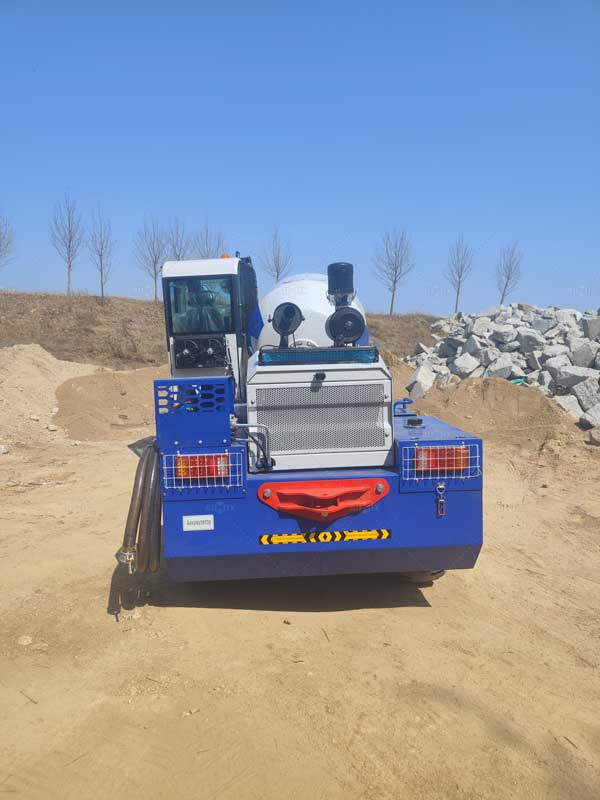 1.2 cbm self loader concrete mixer in Russia