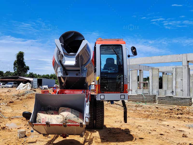 Mixer pemuatan mandiri 3.5 m³ untuk dijual