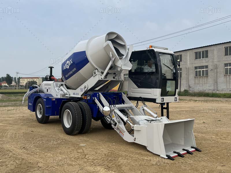 mini self loading mixer