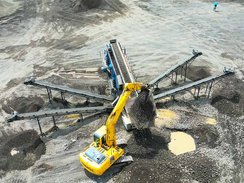 mobile screening plant producing aggregates in the Philippines