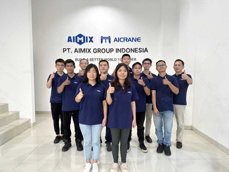 AIMIX Service Team for small concrete pump di Indonesia