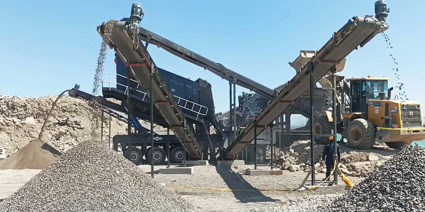 On-site operation of the 150T Mobile Impact Crusher Plant turning waste into reusable materials
