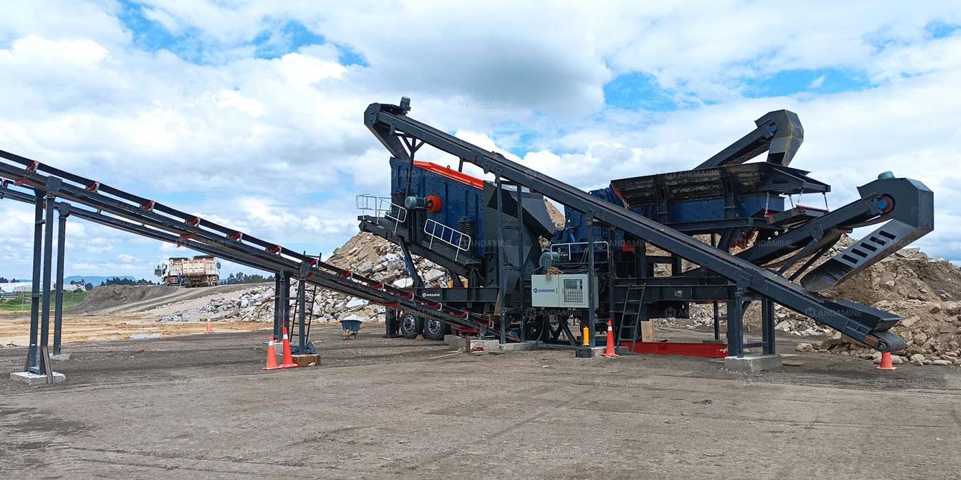 APY-3 150F Mobile Impact Crusher processing construction waste on-site in Colombia