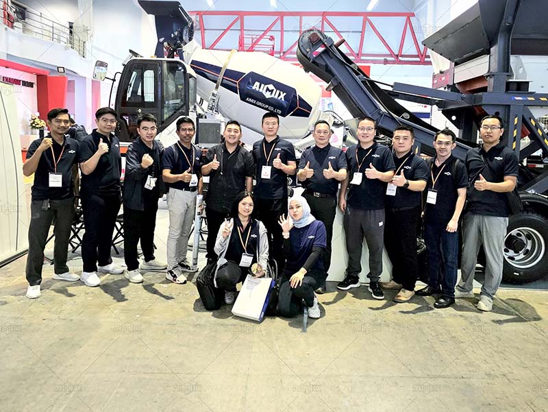 AIMIX GROUP INDONESIA TEAM IN EXPO