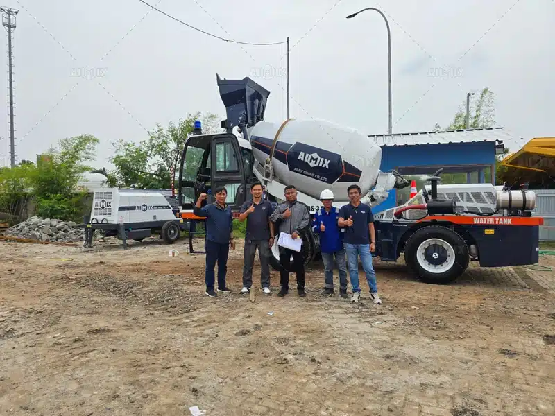 self loader mixer with concrete pump trailer for rural house construction in Indonesia