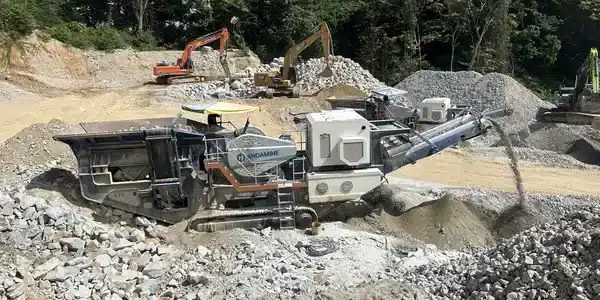 100tph crawler type mobile jaw crusher for crushing limestone in Indonesia